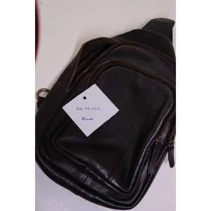 Nouveauté : Sac de poitrine pour femme en cuir véritable, grande capacité, cuir de vachette pleine fleur, logo personnalisé, vente en gros - Product Image 4