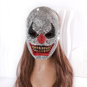 Máscara de Calavera con Incrustaciones de Diamantes, Estilo Horror, para Disfraz de Halloween, Material Plástico, Cubre Toda la Cara - Product Image 1
