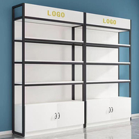Vitrines de présentation multi-niveaux en métal et bois sur mesure pour supermarchés et magasins