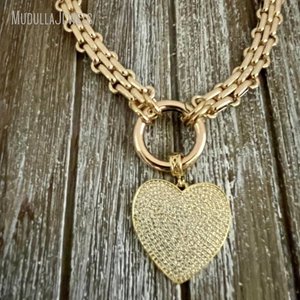 NM44338 Chunky Multilink Mosquetón Collar Brillante Chapado en Oro Texturizado Cadena Collar Micro Pave Corazón Colgante Primavera Cierre - Product Image 5
