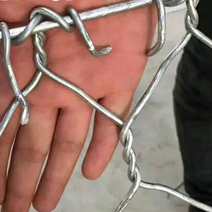 Instalasi Cepat Kawat Kuningan Berkualitas Tinggi Galvanis Celup Panas Anti-korosi Rantai Kawat Anyaman Pagar Sementara - Product Image 3