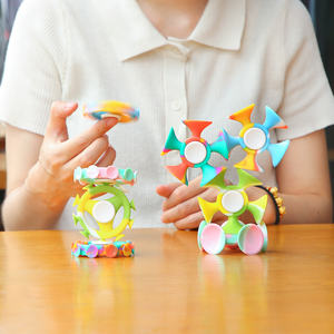 Vente en gros Puzzle Building Block Décompression Sucker Toy Game Silicone Sucker Darts - Product Image 1