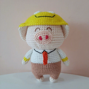 Muñeco de cerdito de algodón tejido a crochet, juguete amigurumi suave hecho a mano |   Cerdito de Peluche Rosa para Cuarto de Niños y Regalos - Product Image 1