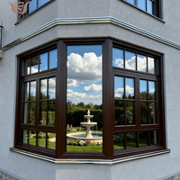 Ventanas abatibles de madera revestidas de aluminio francés DEMEA para soluciones de iluminación natural disponibles para villas