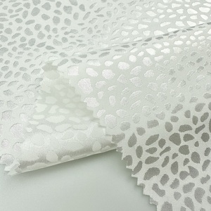 Vải Spandex Satin Dệt Hoa 97% Polyester 3% Spandex Vải Họa Tiết Da Báo Màu Trắng Cho Đồ Ngủ - Product Image 1