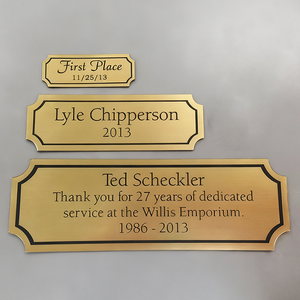 لوحات معدنية نحاسية ذهبية راقية بالجملة بشعار مخصص، هدايا تجارية، إكسسوارات للجوائز والكؤوس - Product Image 3