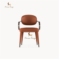 Chaises de salle à manger rembourrées de luxe au design nordique contemporain, chaise de salle à manger moderne en métal et cuir pour villa et restaurant