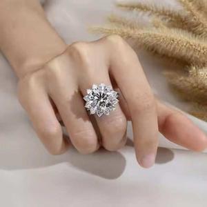 Anillo de Compromiso Personalizado con Diamante Moissanite, Plata de Ley 925, Diamante Cultivado en Laboratorio, Joyería Hip Hop - Product Image 4