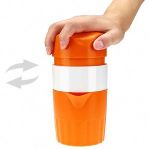 Exprimidor Manual de Cítricos y Naranjas con Tapa Giratoria, Colador y Recipiente para Uso en la Cocina del Hogar - Product Image 4