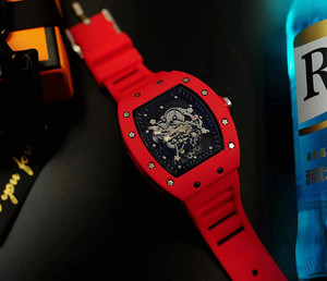 Nuevo Reloj Deportivo para Hombre Rojo y Blanco, Resistente al Agua, Luminoso, con Correa de Silicona, Estilo Tonneau - Product Image 4