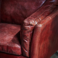 Traditionelles Luxus-Sofa Hochwertiges Braunes Echtleder Chesterfield-Sofa Wohnzimmermöbel im Wabi-Sabi-Stil