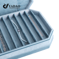 Vente en gros sur mesure plateau à bijoux octogonal en velours bleu clair plateau de présentation de bijoux de luxe moderne bague boucle d'oreille bracelet
