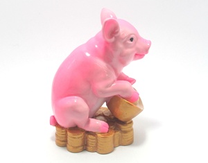 Statue de cochon assis rose 66mm de hauteur matériau en polyrésine Design artificiel élégant pour la décoration de la maison - Product Image 4