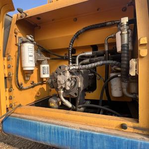 Excavatrice Volvo EC240D 24T, moteur Deutz Tier 3 sans DEF, engrenage et pompe, modèle 2024, pour le chargement de petites carrières et le stockage d'agrégats - Product Image 4