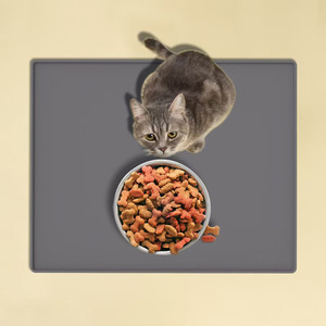 Tapis pour animaux de compagnie en silicone Haining, rectangulaire, gris, personnalisé, pour cage de chat ou de chien, antidérapant, respirant, pliable, facile à nettoyer, lavable à la main - Product Image 4