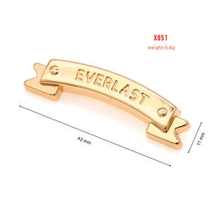 Etiqueta de Metal Personalizada Profesional para Ropa, Placa de Identificación de Aleación de Zinc, Etiqueta de Metal con Logotipo en Relieve para Equipaje - Product Image 2