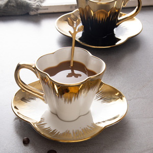 Nordic Luxury Ceramic Petal Coffee Cup Saucer Set High Quality <b>Reusable</b> <b>Mugs</b> for Coffee & Tea - Product Image 5