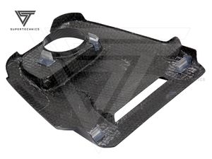 Couvre-moteur en fibre de carbone sèche pour <span class=keywords><strong>Audi</strong></span> <span class=keywords><strong>R8</strong></span> V10 <span class=keywords><strong>Plus</strong></span> - Product Image 4