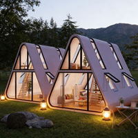 Villa moderne préfabriquée à deux étages en ossature A, maison à panneaux sandwich triangulaires, terrasses doubles, balcon - Appartement durable