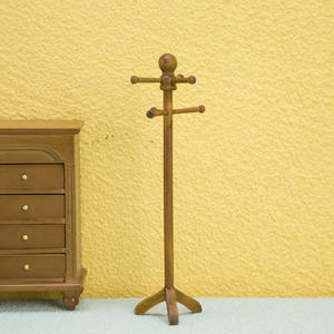 1:12 miniatura Retro casa de muñecas simulada DIY Perchero de madera Casa de juego juguete moda Boutique casa de muñecas - Product Image 5