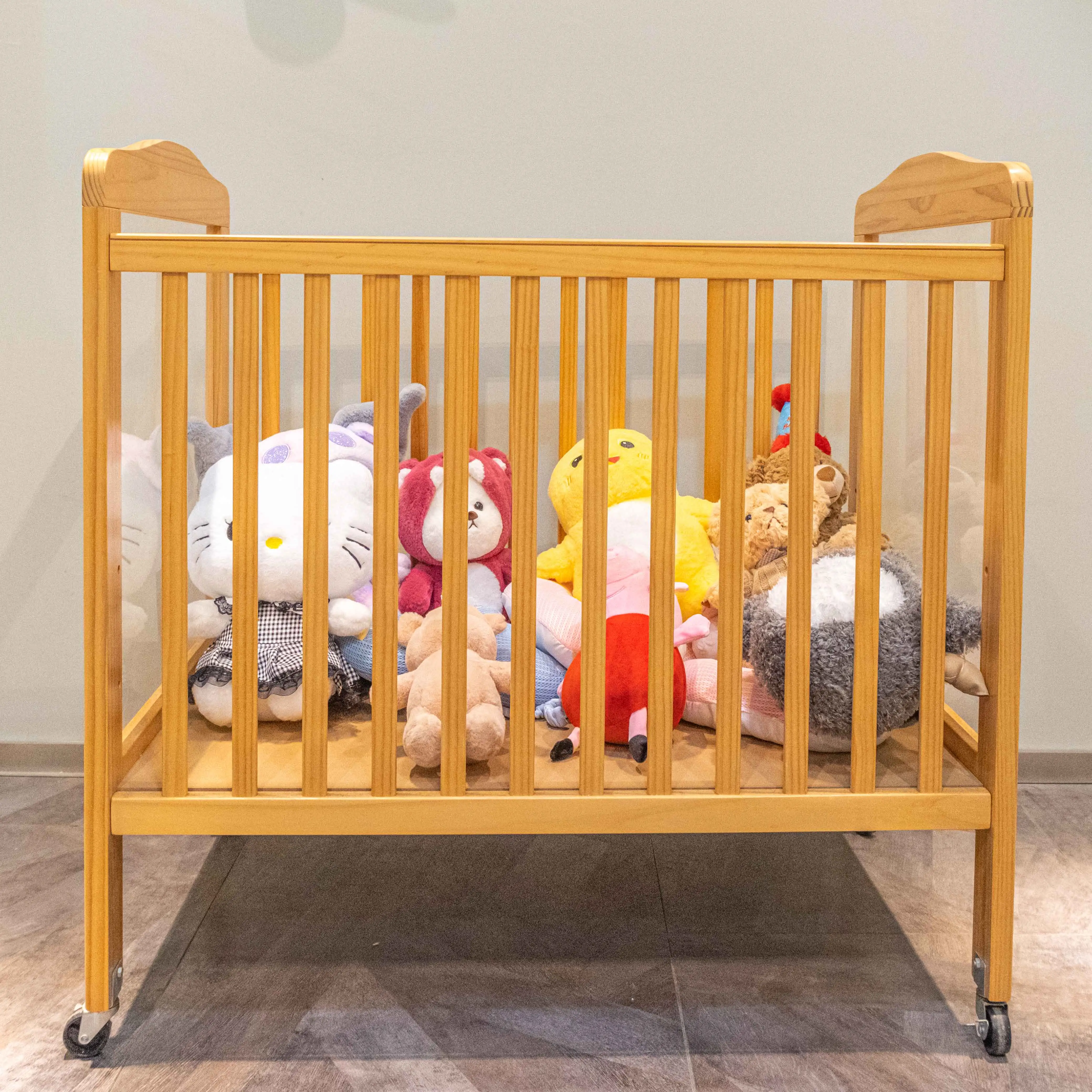 أسرّة أطفال AiLiKEA متعددة الوظائف 8 في 1 مطابقة للمواصفات الأوروبية EN 716 سرير أطفال بسيط بمفردات وسرائر خشبية منزلية للعب للأطفال
