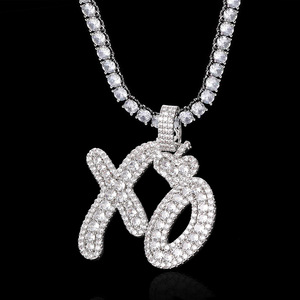 Perhiasan Emas 18K Liontin Berlian Hip Hop XO Kalung Liontin Hati Beraspal Zirkon dan Ciuman X Liontin Cinta