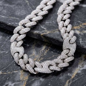 Chaîne cubaine en moissanite haute qualité avec pierres brillantes pour hommes et femmes, style hip-hop et décontracté, très demandée, en vente - Product Image 1