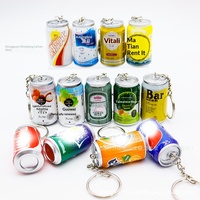 Porte-clés miniature en forme de canette de soda simulée et breloque en forme de bière, pendentif en plastique, emballage standard de Chine