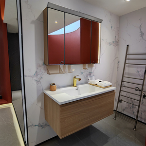 Mueble de Baño de Lujo con Lavabo de Cerámica Acanalado, Mueble de Baño Curvo con Espejo y Lavabo - Product Image 1
