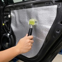 Feuille d'isolation thermique et phonique en mousse de caoutchouc avec feuille d'aluminium de 5 mm, à cellules fermées, pour compartiment moteur, toit et coffre de voiture