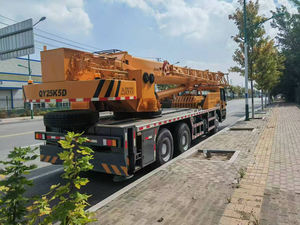 Équipement de levage de grue QY25k QY50k 25 tonnes <span class=keywords><strong>30</strong></span> tonnes 50 tonnes 75 tonnes grues utilisées télescopiques hydrauliques de camion - Product Image 6