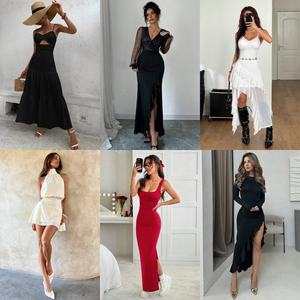 Lote de Vestidos de Mujer de Excedente de Stock, Nuevos, de Verano y Primavera, Casuales y de Noche, Rojos Florales, de Seda, Satén, Terciopelo, Lino, Ajustados al Cuerpo - Product Image 2