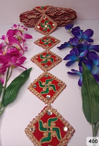 Tissu en dentelle brodé à la main 'Whispers of Bloom' sur mesure pour les robes de mariée Sarees Lehengas décorations de bordure - Product Image 2