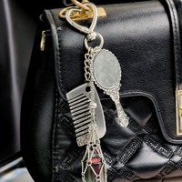 Chaînes de sac à rouge à lèvres en maille d'acier inoxydable pour femmes, porte-clés mignon et exquis, mini miroir, design étoile et cœur, sac à maquillage, porte-clés