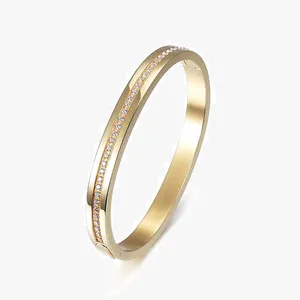 Zirconia cúbico incrustaciones de 18K Real chapado en oro de acero inoxidable brazalete de las mujeres