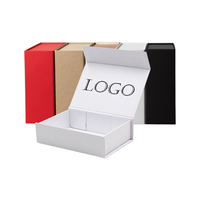 Caja de Embalaje de Papel Negro en Cartón Reciclado con Tapa Magnética e Impresión en Lámina Dorada
