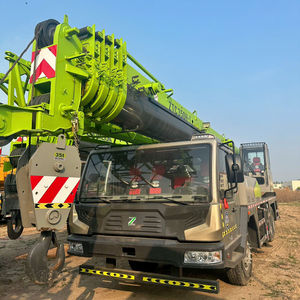Grúa sobre Camión Zoomlion Usada de 35 Toneladas, Alta Potencia, Buen Estado, en Venta - Motor y Bomba Weichai, Componentes Principales - Product Image 2