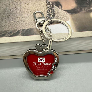 Custom Travel Gift Cute <strong>Heart</strong> Photo Frame <strong>Key</strong> <strong>Chain</strong> Metal Country Tourist Souvenir Mini Apple Shaped Picture Frame Keychain - Product Image 6