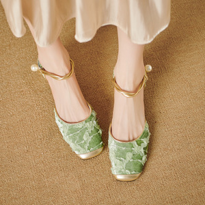 Sandales décontractées brodées à bout fermé pour femmes, tendance 2025, talon bloc moyen, bride à la cheville, chaussures Mary Jane - Product Image 4