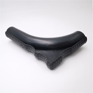 Manchon de pied triangulaire en plastique Shih Hung pour meubles, 22 mm, 25 mm, noir, antidérapant, protection pour étagère - Product Image 1