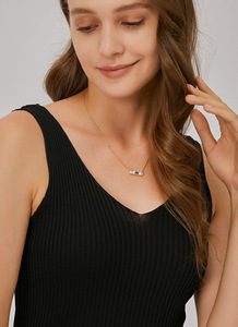 Elegante Collar de Zirconia Chapado en Oro de 14K con Engaste de Garra, Cadena de Latón con Eslabones de Cristal, Geométrico, para Mujer, con Logotipo Personalizado, a la Moda - Product Image 4