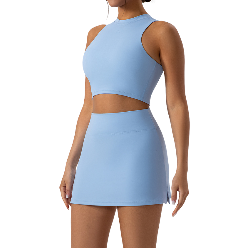 เสื้อ+กระโปรงสีฟ้าอ่อน