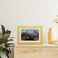 Artıları ahşap WiFi dijital resim çerçevesi IPS dokunmatik ekran fotoğraf çerçevesi elektronik otomatik döndür duvar monte fotoğraf Video üzerinden Frameo