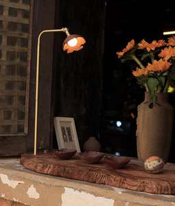 Luminaires en bois sculpté réutilisables (lampes de table) pour la décoration de la maison - Product Image 1