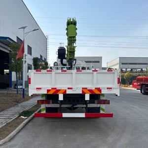 Grue à flèche rigide Dongfeng 4x2 montée sur camion, 8 tonnes, 10 tonnes, 12 tonnes, grue de chargement hydraulique pour camion à vendre - Product Image 4
