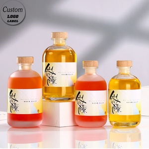 Bouteilles d'alcool en verre givré transparent avec couvercles en liège naturel en vrac 100ml 250ml 375ml 500ml tailles pour whisky vin vodka <span class=keywords><strong>cidre</strong></span> - Product Image 1