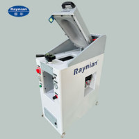 Presse hydraulique universelle monobloc pour la pose de semelles de chaussures à talons hauts, destinée à la fabrication de chaussures pour femmes