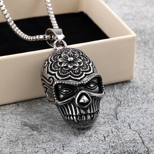 Collier pendentif crâne en acier inoxydable unisexe, bijoux de mode à thème punk asymétrique - Product Image 2