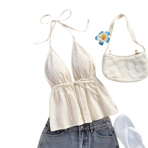 Débardeur blanc en polyester pour femme, col en V, dos nu, en tissu texturé Dobby, idéal pour les fêtes, les festivals et les rendez-vous - Product Image 5