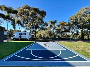 Campo da basket fai-da-te rosso e nero 20x25 per giardino - Assorbimento degli urti, drenaggio dell'acqua e durata superiore a 10 anni - Product Image 2